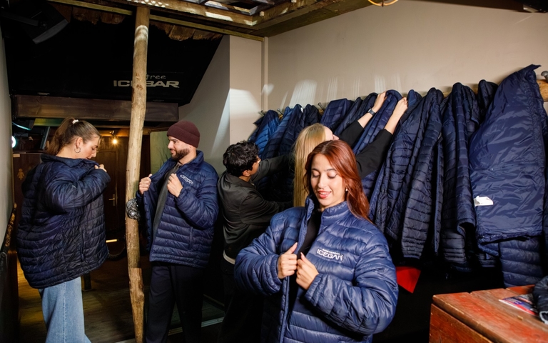 Warm coats in the amsterdam icebar stay warm kids