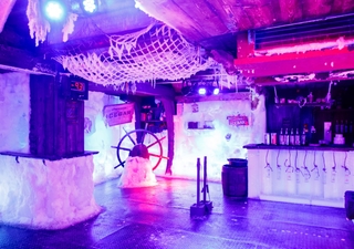 Icebar amsterdam interior made of ice
